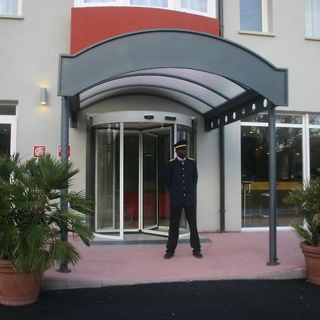 Hotel Formula Int. & Puravita Spa Розолина Экстерьер фото