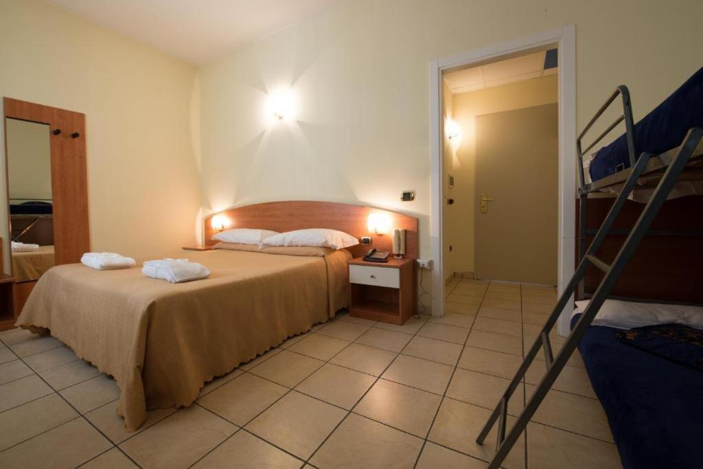 Hotel Formula Int. & Puravita Spa Розолина Экстерьер фото