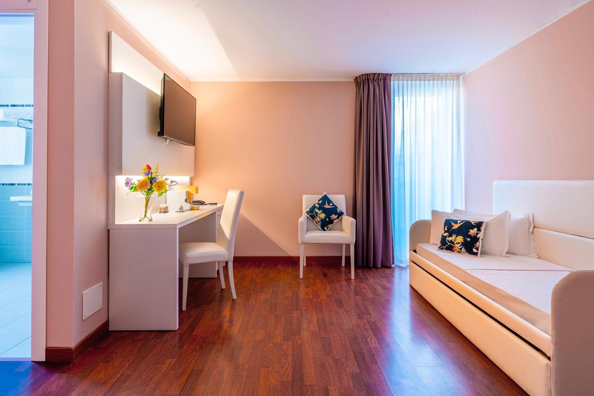 Hotel Formula Int. & Puravita Spa Розолина Экстерьер фото