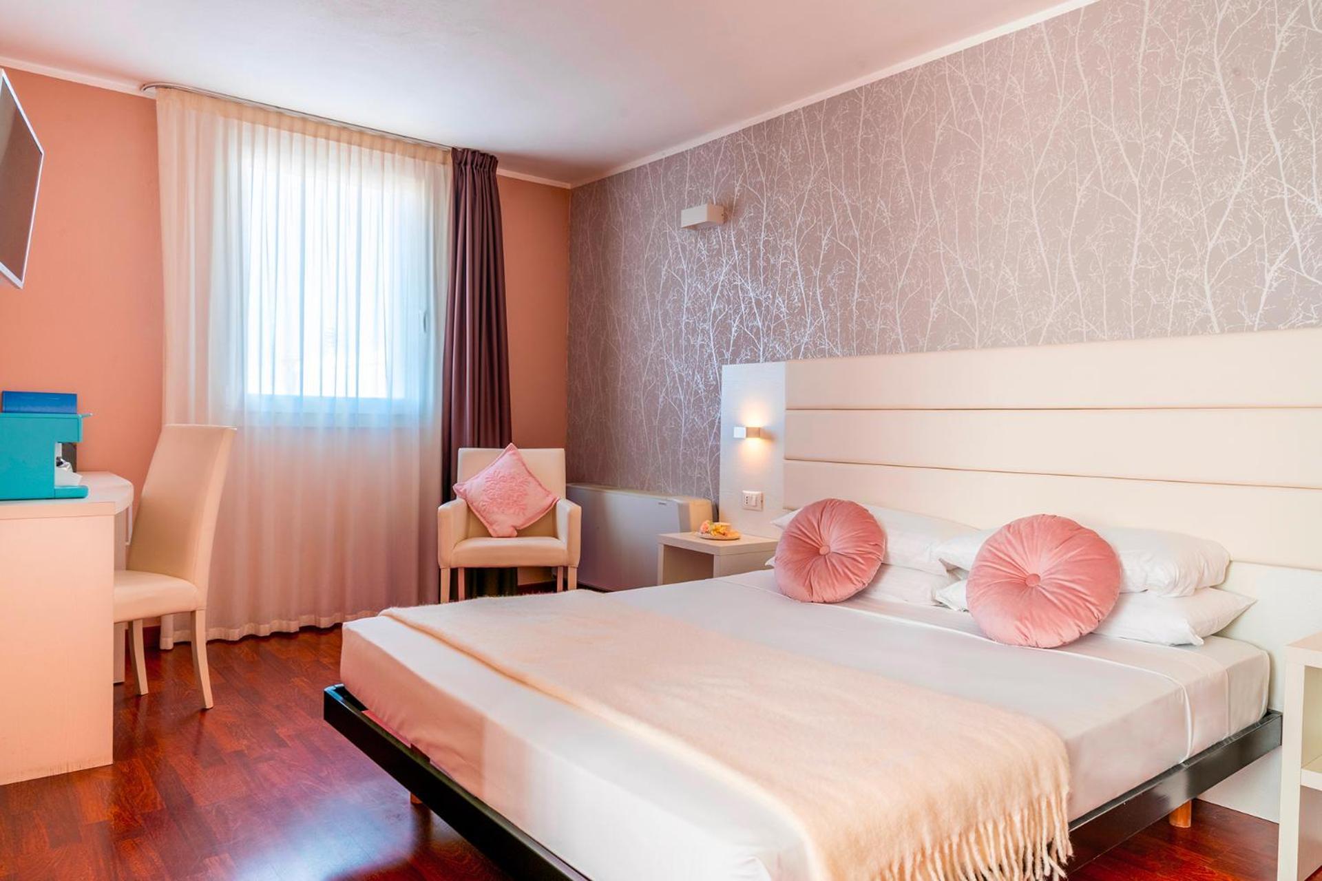 Hotel Formula Int. & Puravita Spa Розолина Экстерьер фото