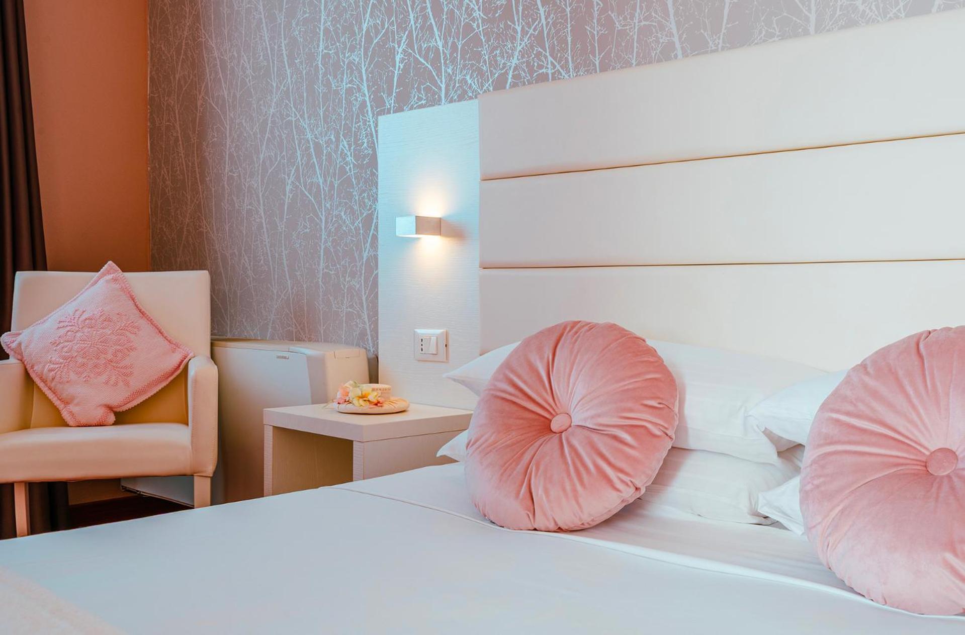 Hotel Formula Int. & Puravita Spa Розолина Экстерьер фото