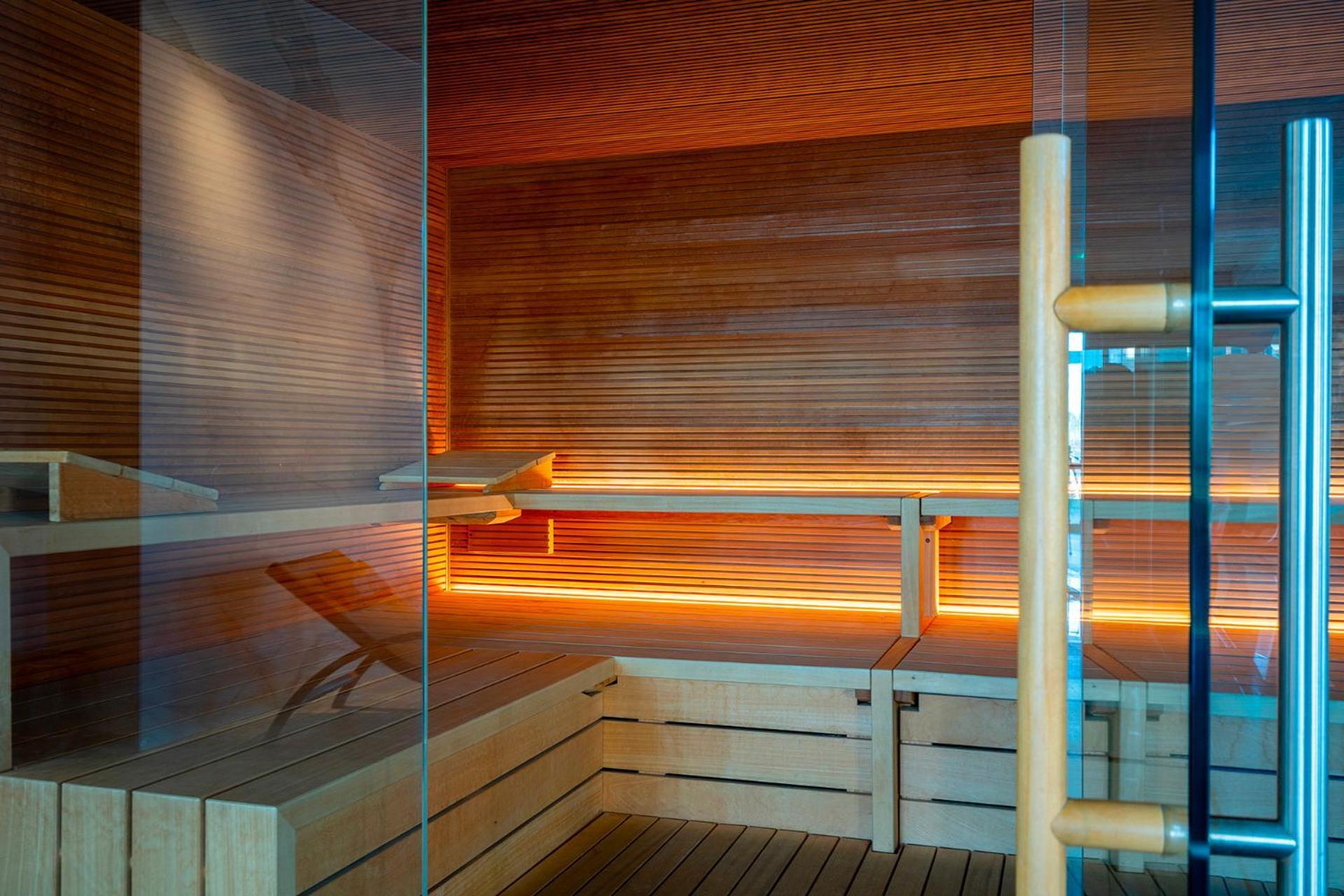 Hotel Formula Int. & Puravita Spa Розолина Экстерьер фото