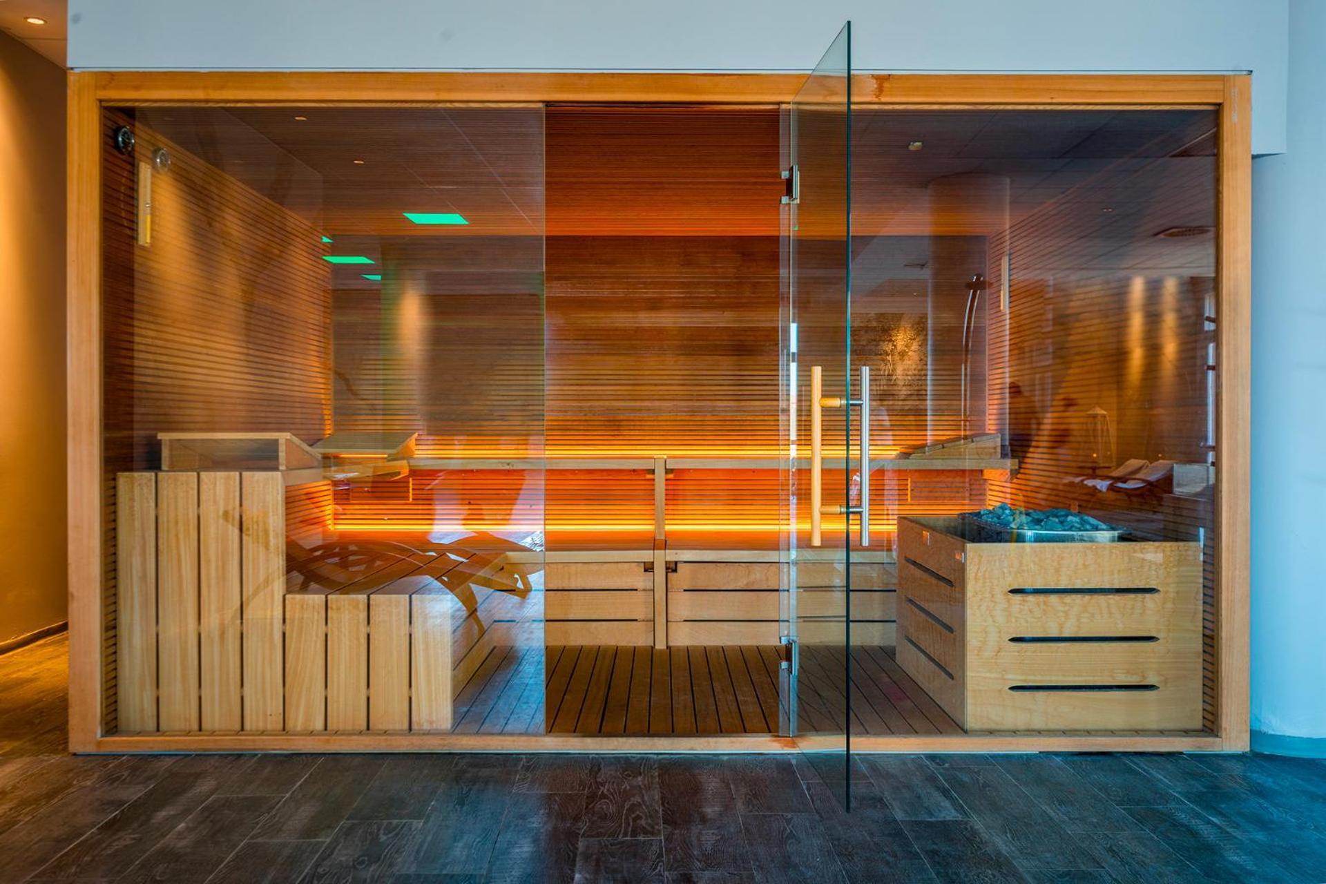 Hotel Formula Int. & Puravita Spa Розолина Экстерьер фото