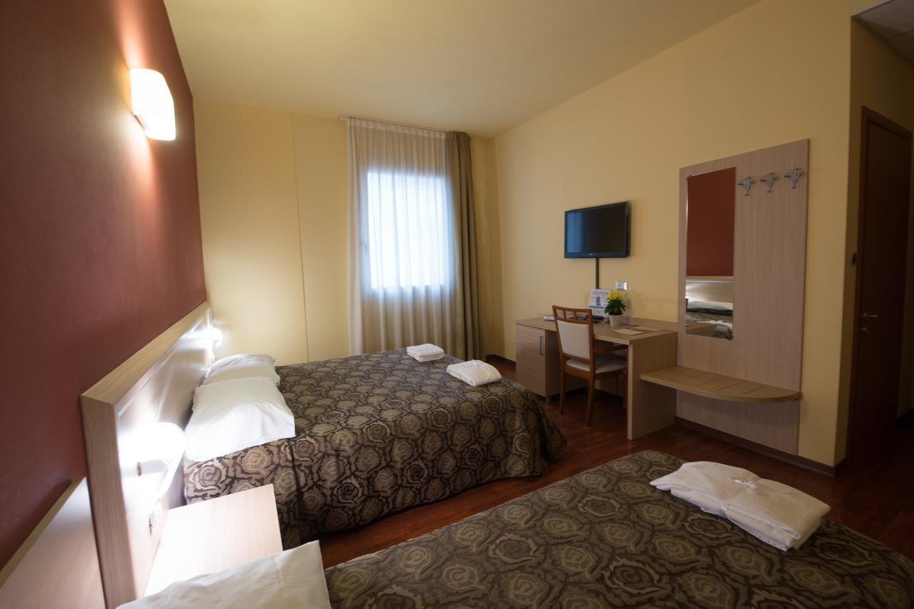 Hotel Formula Int. & Puravita Spa Розолина Экстерьер фото