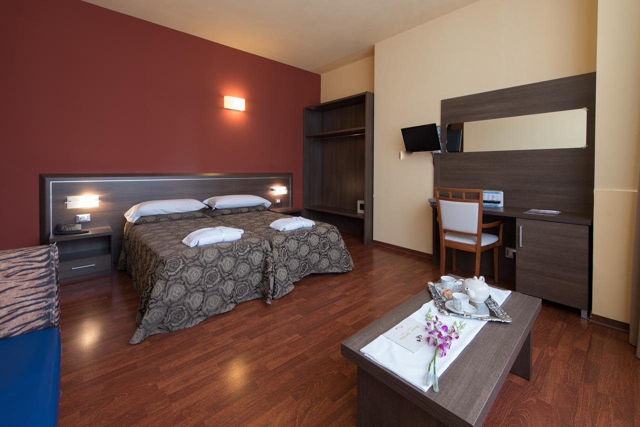 Hotel Formula Int. & Puravita Spa Розолина Экстерьер фото